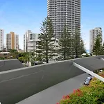 Q Tower Apartments In Surfers Paradise - From Level 3 - Self Contained & Privately Managed - Wow Stay