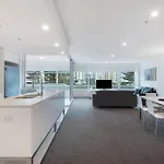Q Tower Apartments In Surfers Paradise - From Level 3 - Self Contained & Privately Managed - Wow Stay