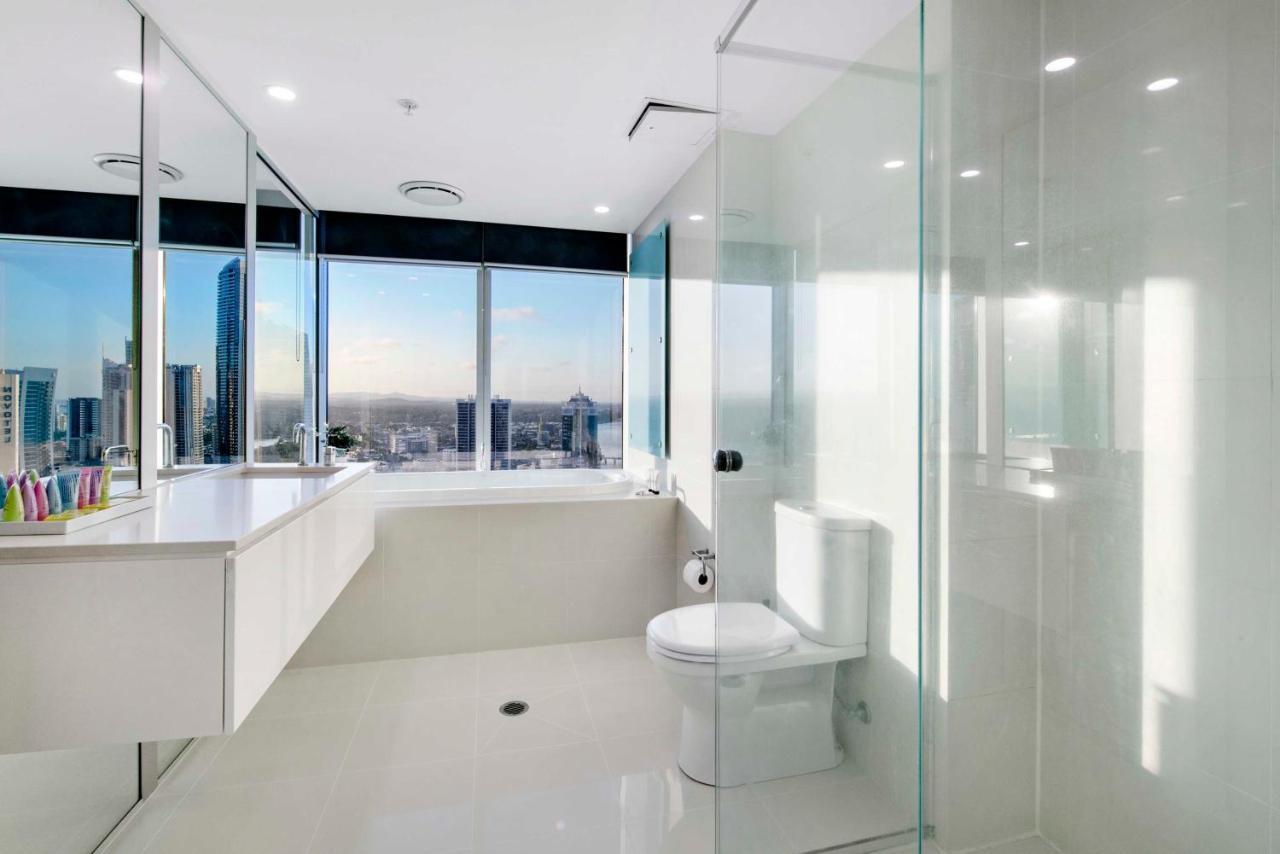 Apartment Q Tower In Surfers Paradise - From Level 3 - Self Contained & Privately Managed - Wow